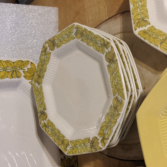 Independence Ironstone by Interpace NKT Japan Yellow Design Octagonal Dishes 17 - Picture 3 of 16